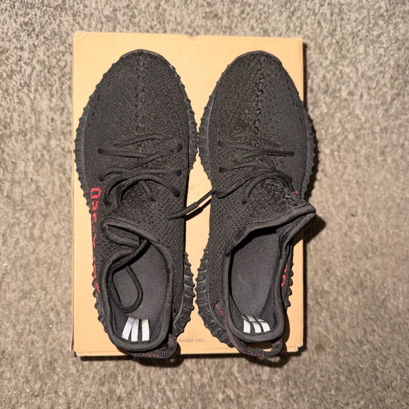 Yeezy sneakers - Picture 3 of 3